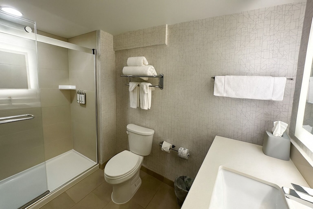 holiday inn express and suites halifax bedford by ihg