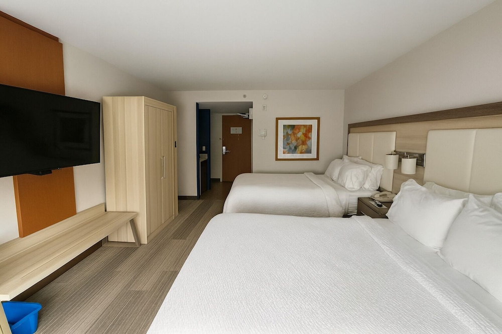 holiday inn express and suites halifax bedford by ihg