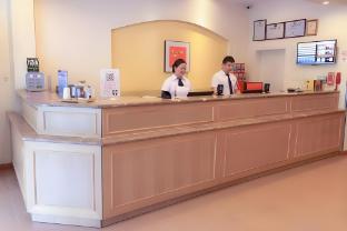 home inn shijiazhuang yutong international stadium tiyu street medical university