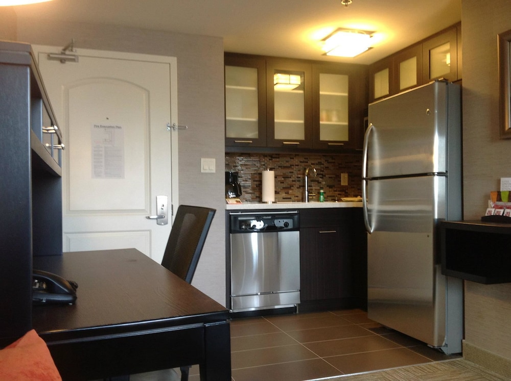 Staybridge Suites Hamilton Downtown By Ihg,Hamilton>>Burlington,3 star