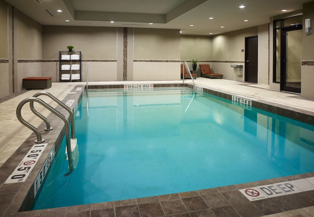 Staybridge Suites Hamilton Downtown By Ihg,Hamilton>>Burlington,3 star
