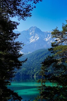Berggasthof Willy Merkl,,3 star