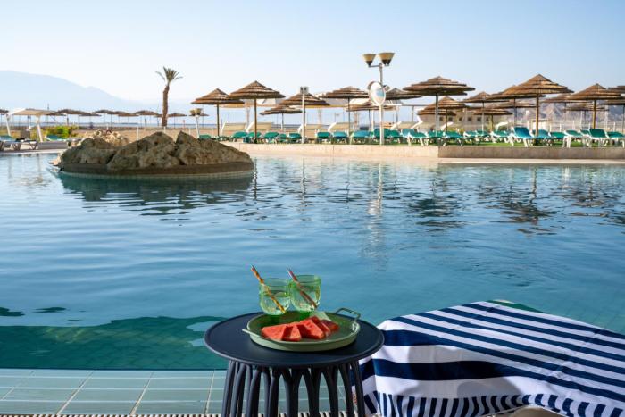 leonardo club hotel dead sea