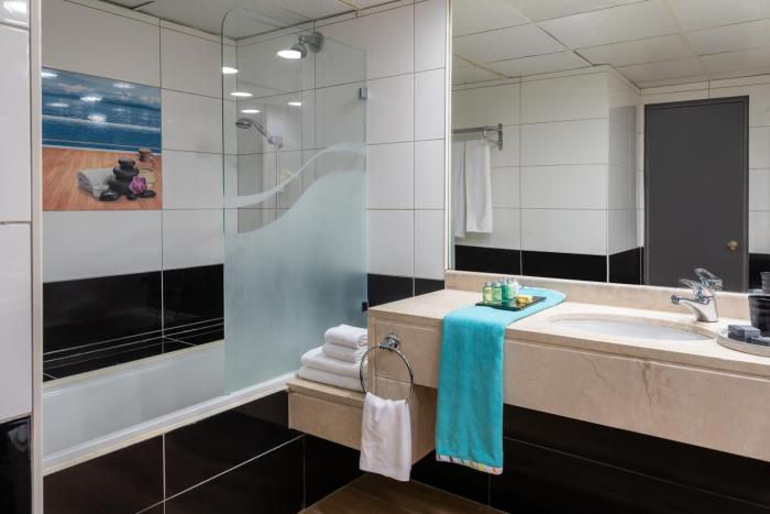 leonardo club hotel dead sea