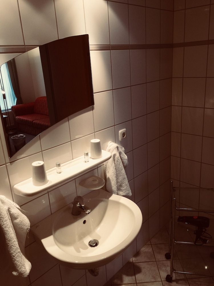 hotel butjadinger hof