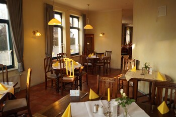 hotel butjadinger hof