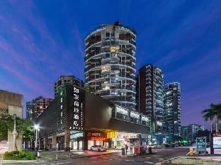 home inn selected zhuhai gongbei huanyucheng shopping center store
