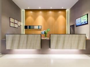 home inn selected zhuhai gongbei huanyucheng shopping center store