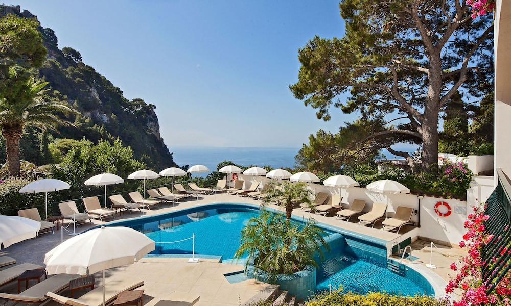 hotel della piccola marina