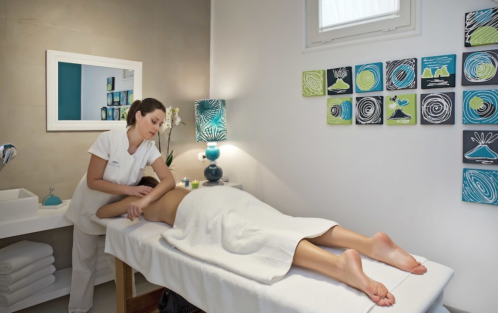 hotel della piccola marina