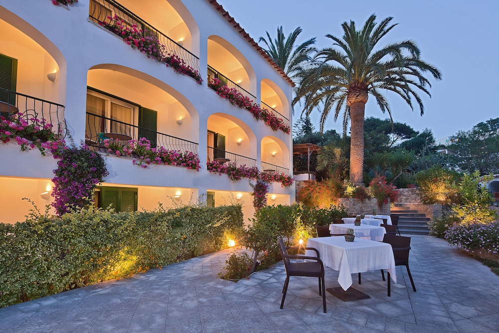 hotel della piccola marina