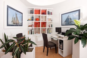 hotel della piccola marina