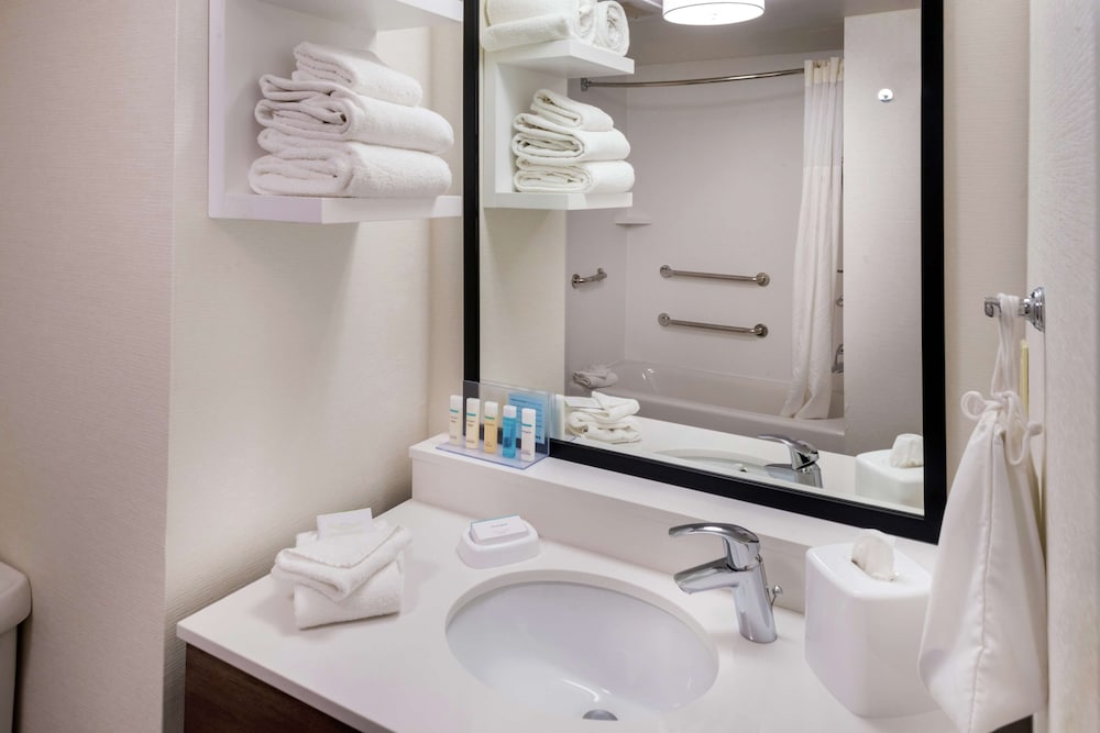 hampton inn and suites carson city