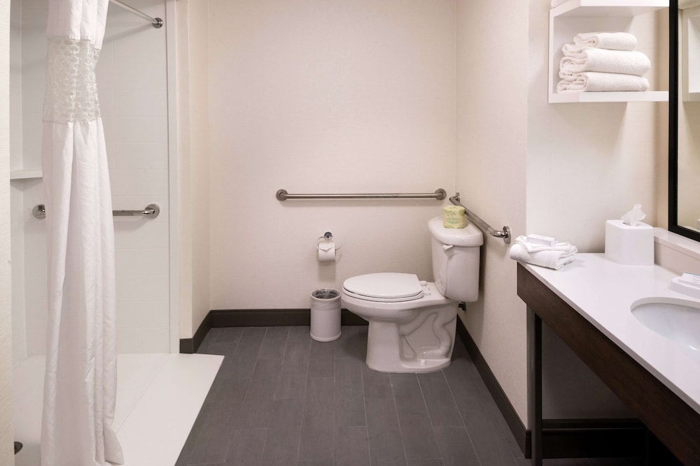 hampton inn and suites carson city