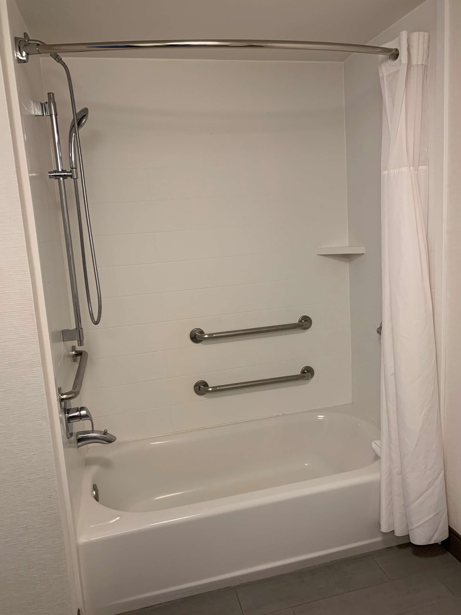 hampton inn and suites carson city