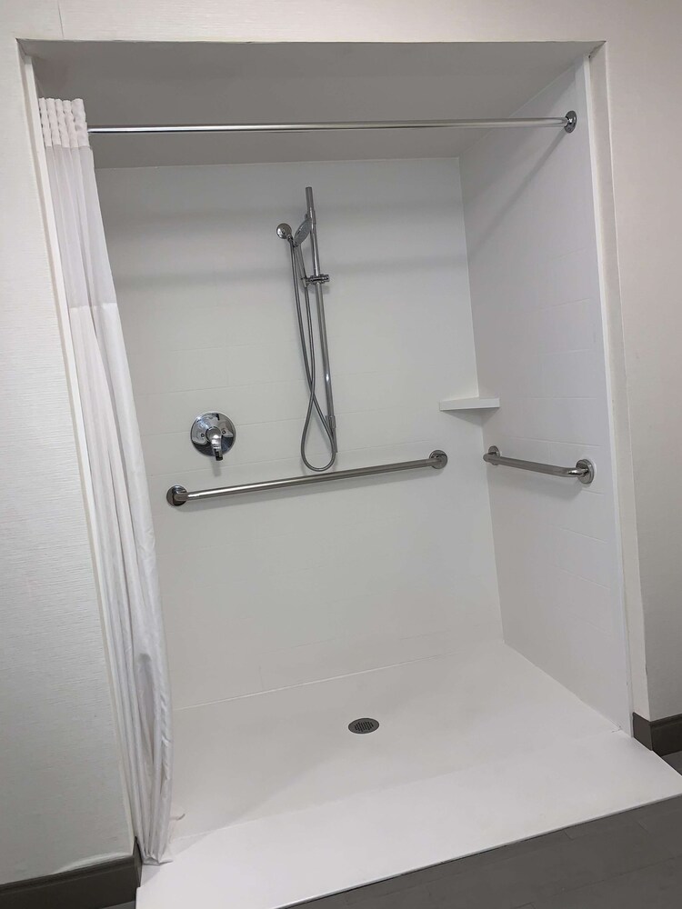 hampton inn and suites carson city