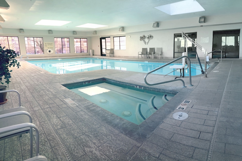 hampton inn and suites carson city