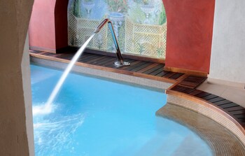 Hotel Spa Le Calendal,Bouches-Du-Rhône>>Arles,3 star