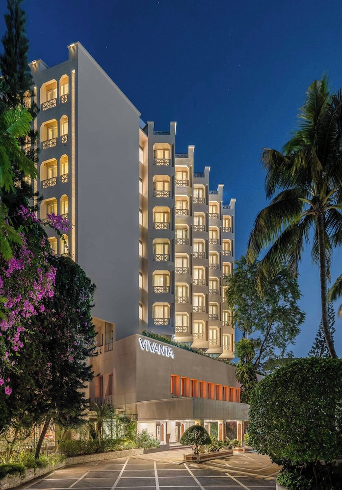 vivanta ernakulam marine drive