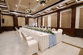 vivanta ernakulam marine drive