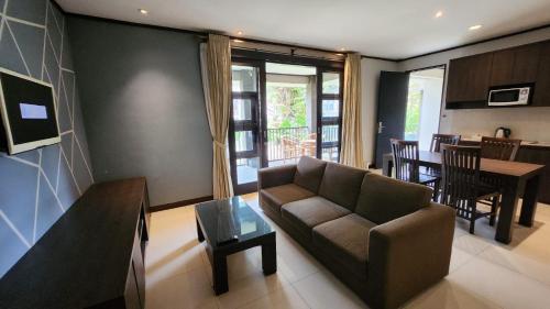 summer hill private villas and family hotel