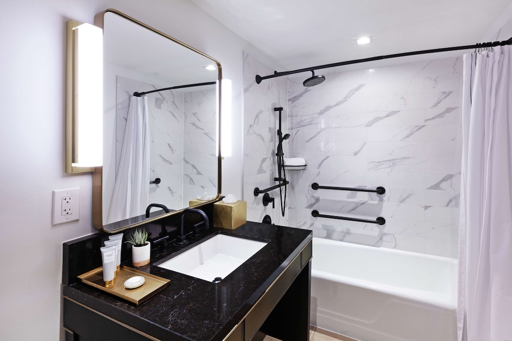 c baldwin curio collection by hilton