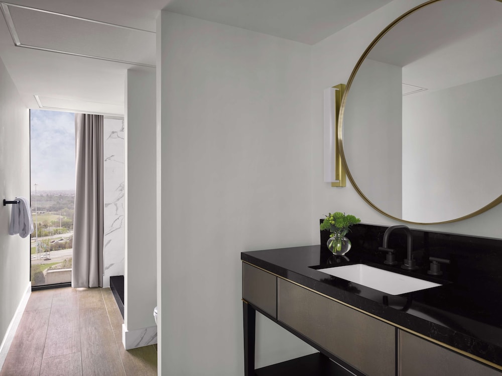 c baldwin curio collection by hilton
