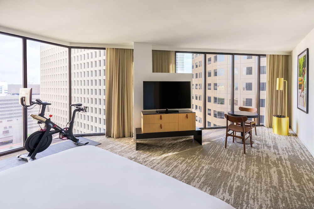 c baldwin curio collection by hilton