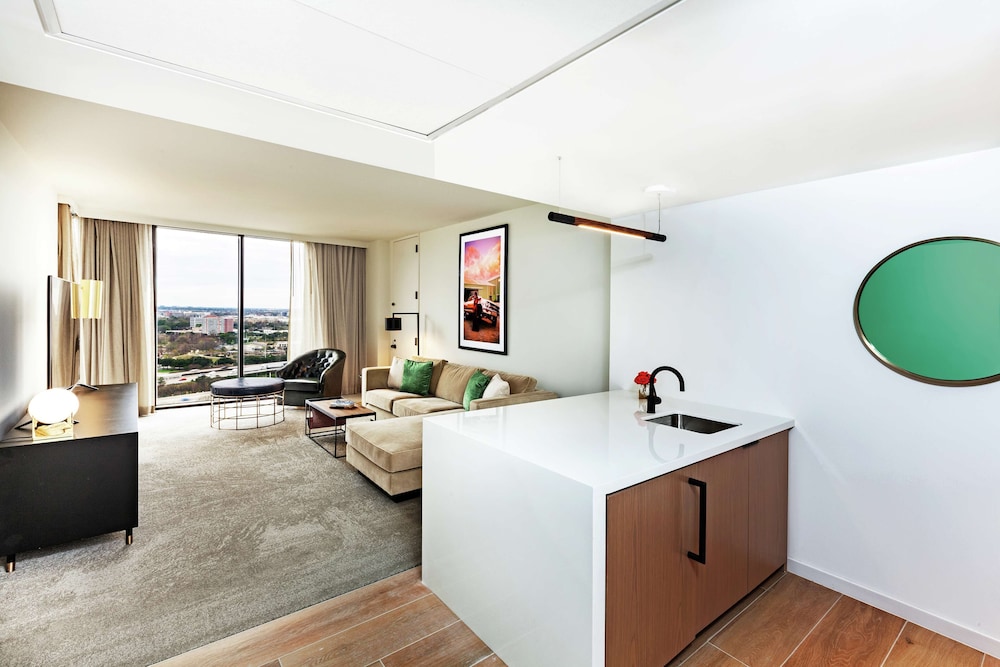 c baldwin curio collection by hilton