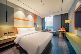crystal orange hotel guiyang north railway station