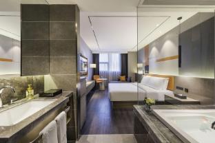 crystal orange hotel guiyang north railway station