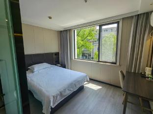 hi inn shanghai guanghua road creative park store