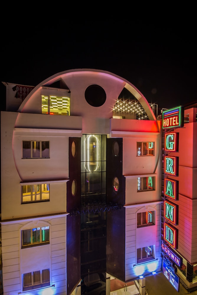 hotel grand godwin