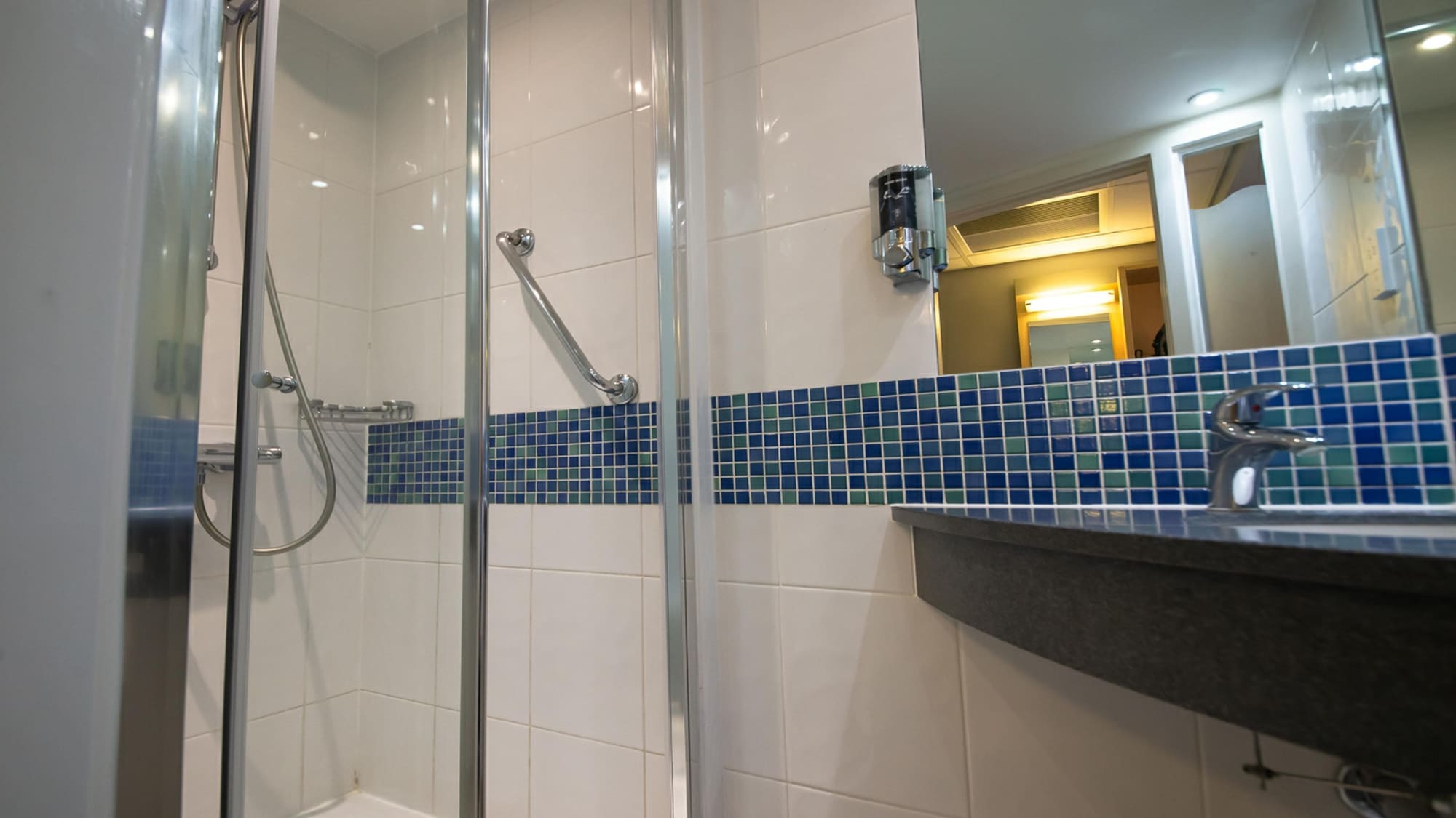 holiday inn express hull city centre by ihg