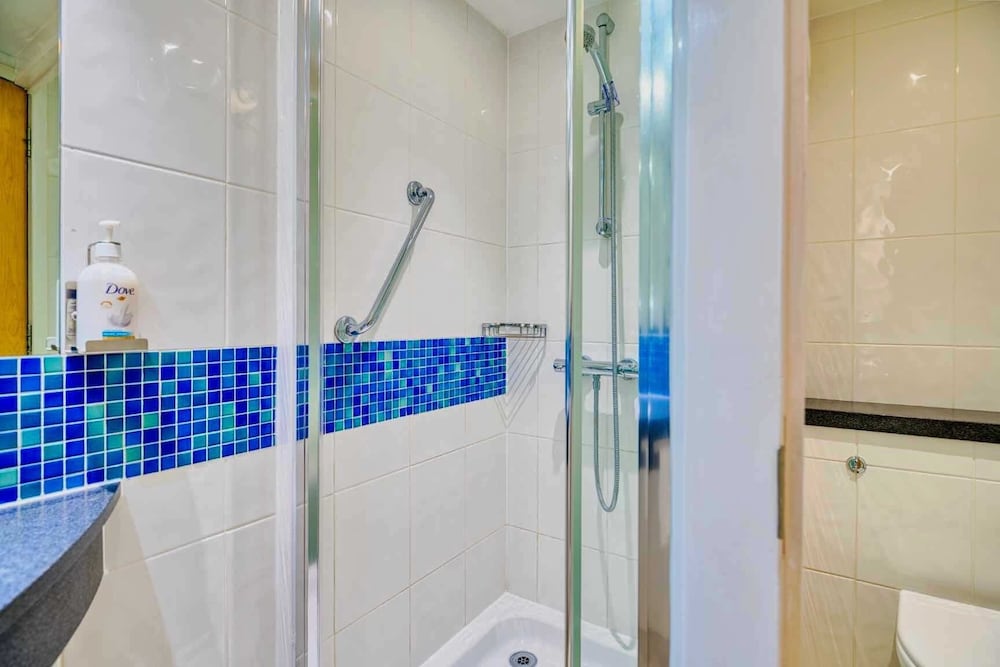 holiday inn express hull city centre by ihg