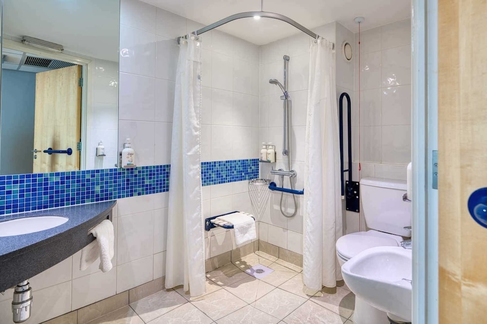 holiday inn express hull city centre by ihg