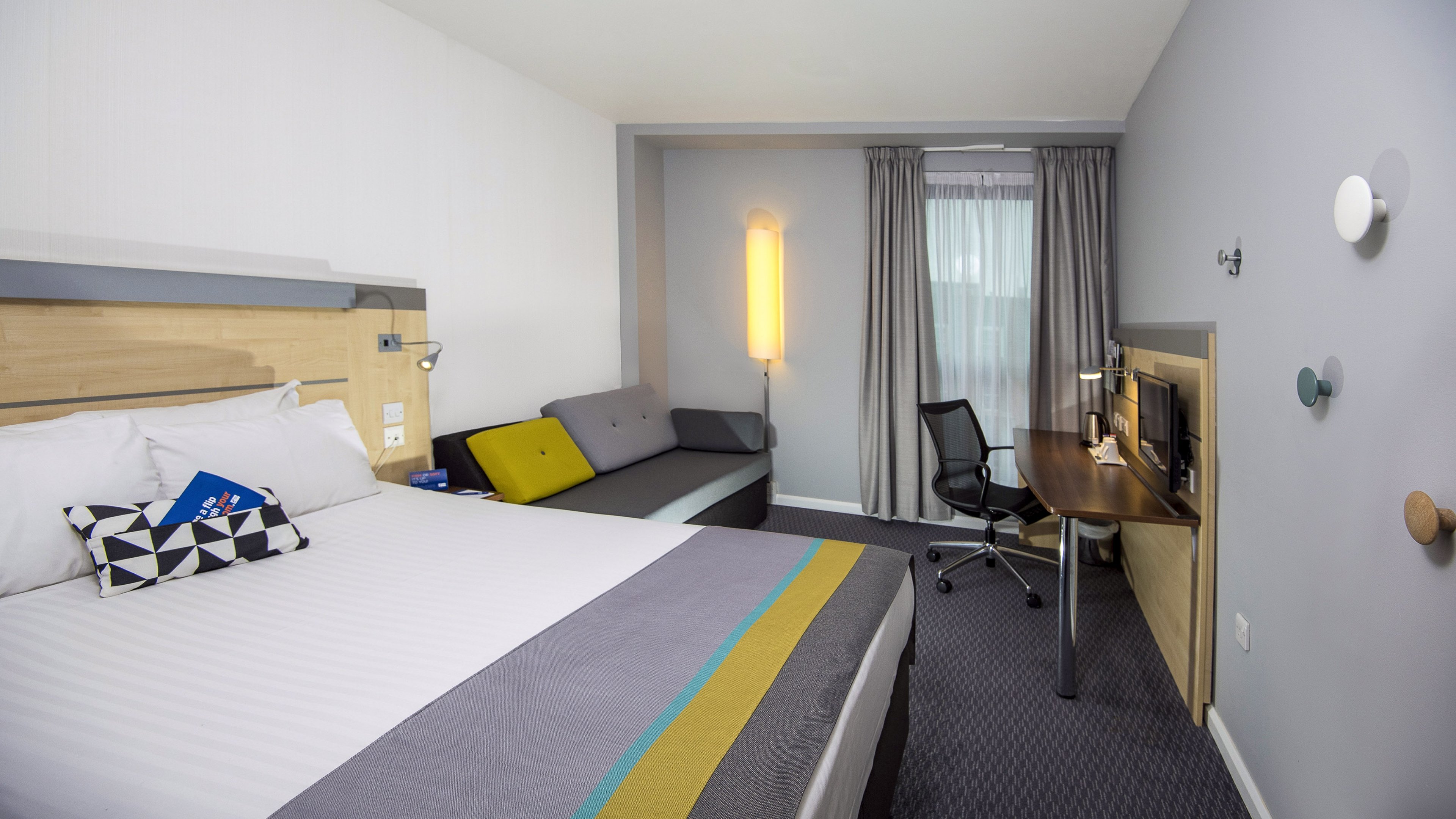 holiday inn express hull city centre by ihg