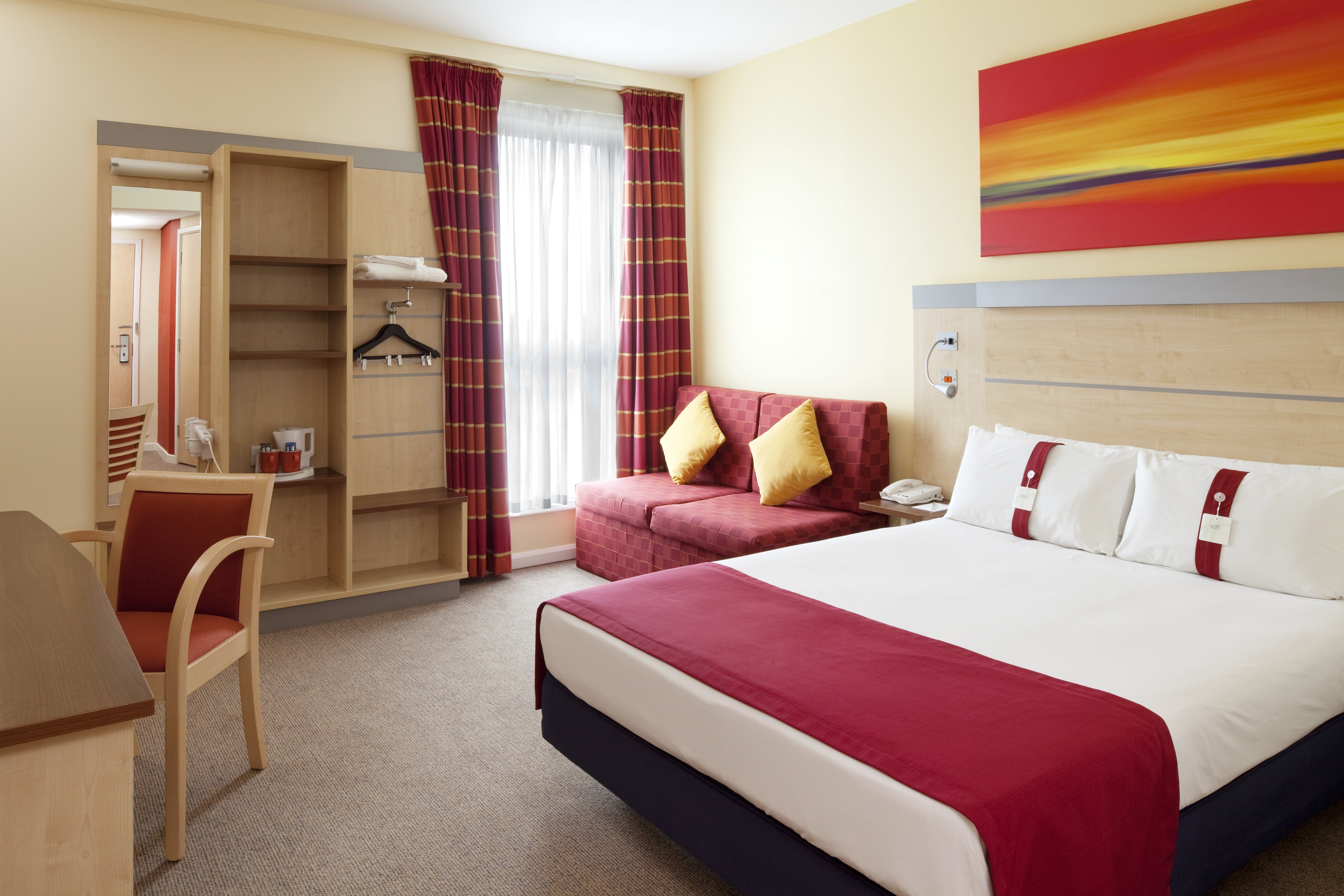 holiday inn express hull city centre by ihg