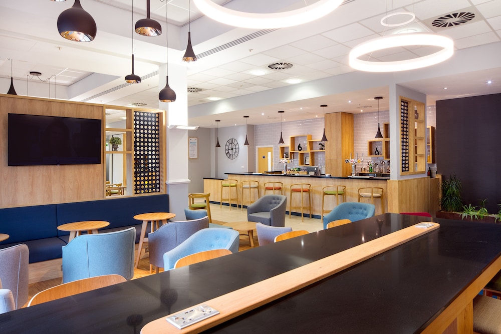 holiday inn express hull city centre by ihg
