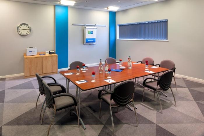 holiday inn express hull city centre by ihg