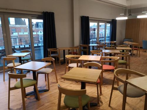 holiday inn express hull city centre by ihg