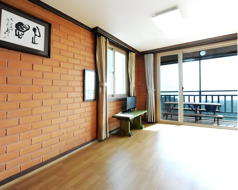 yeosoo hwangtoh pension