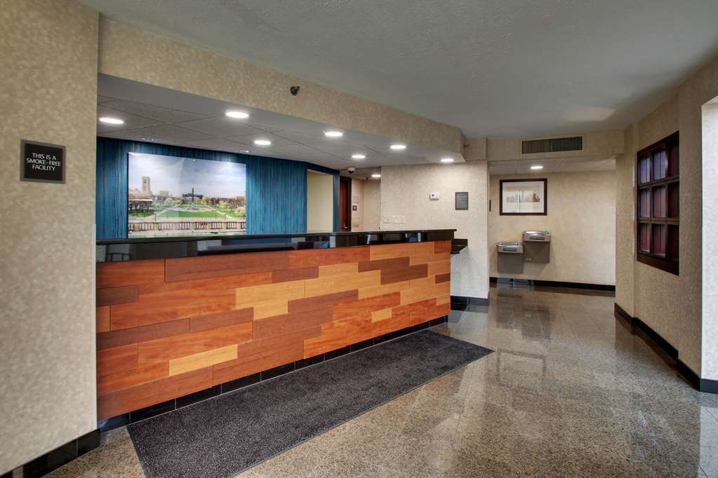 best western plus indianapolis north at pyramids