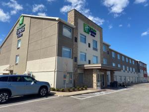 independents elyria inn and suites