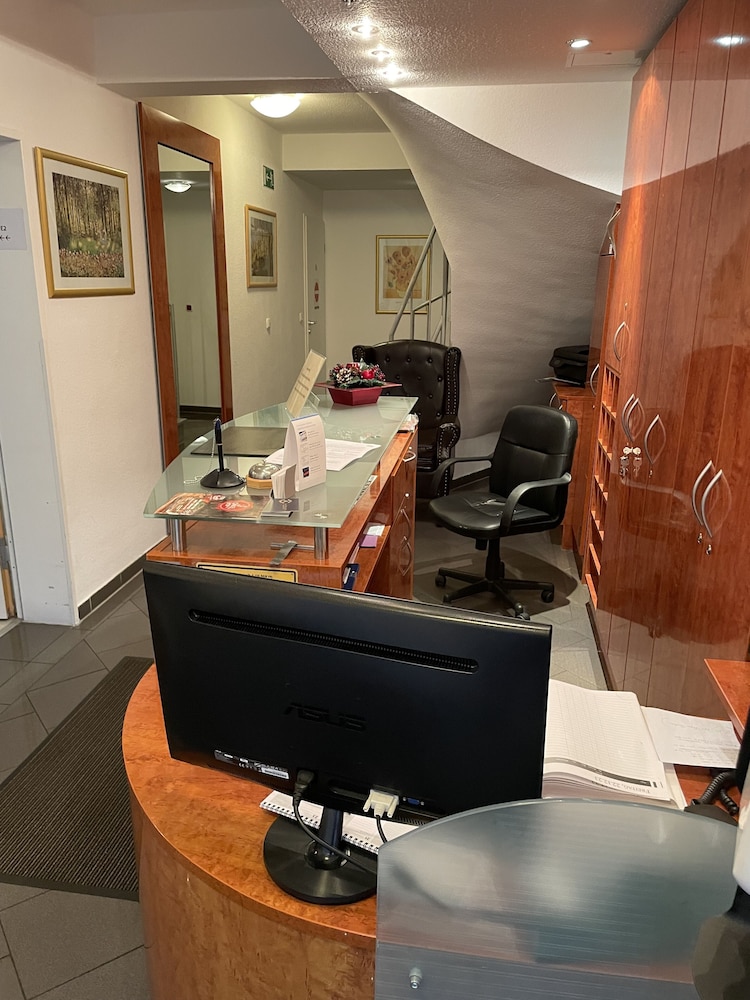 hotel garni merkenich