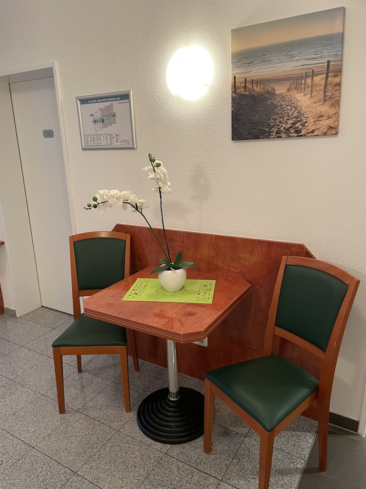 hotel garni merkenich