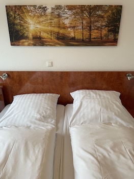 hotel garni merkenich