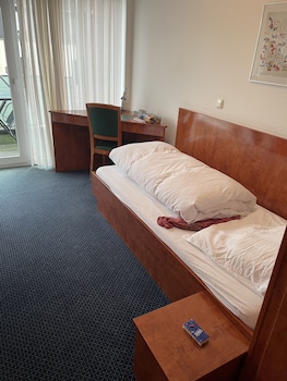 hotel garni merkenich