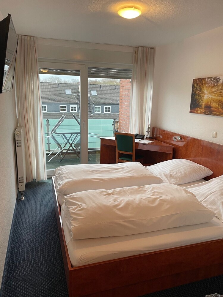 hotel garni merkenich