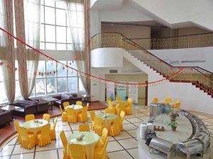 vienna classic hotel suzhou likou furniture market metro station
